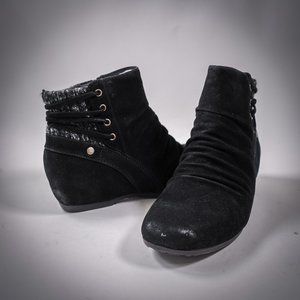 Baretraps Peanut Wedge Booties 6m 